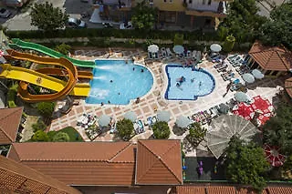 Moonflower Apartsandsuites 阿拉尼亚